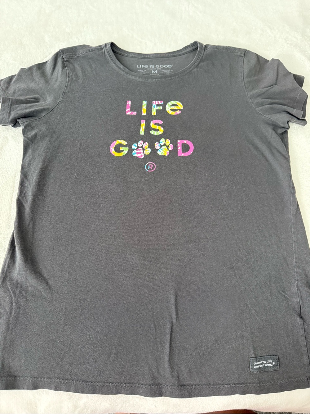 Life is Good Dog Paw Prints Black Tee Size Medium E06